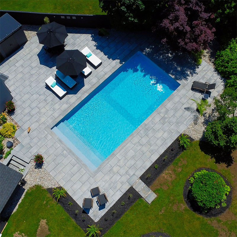 16’x35′ Vinyl pool in Hamilton