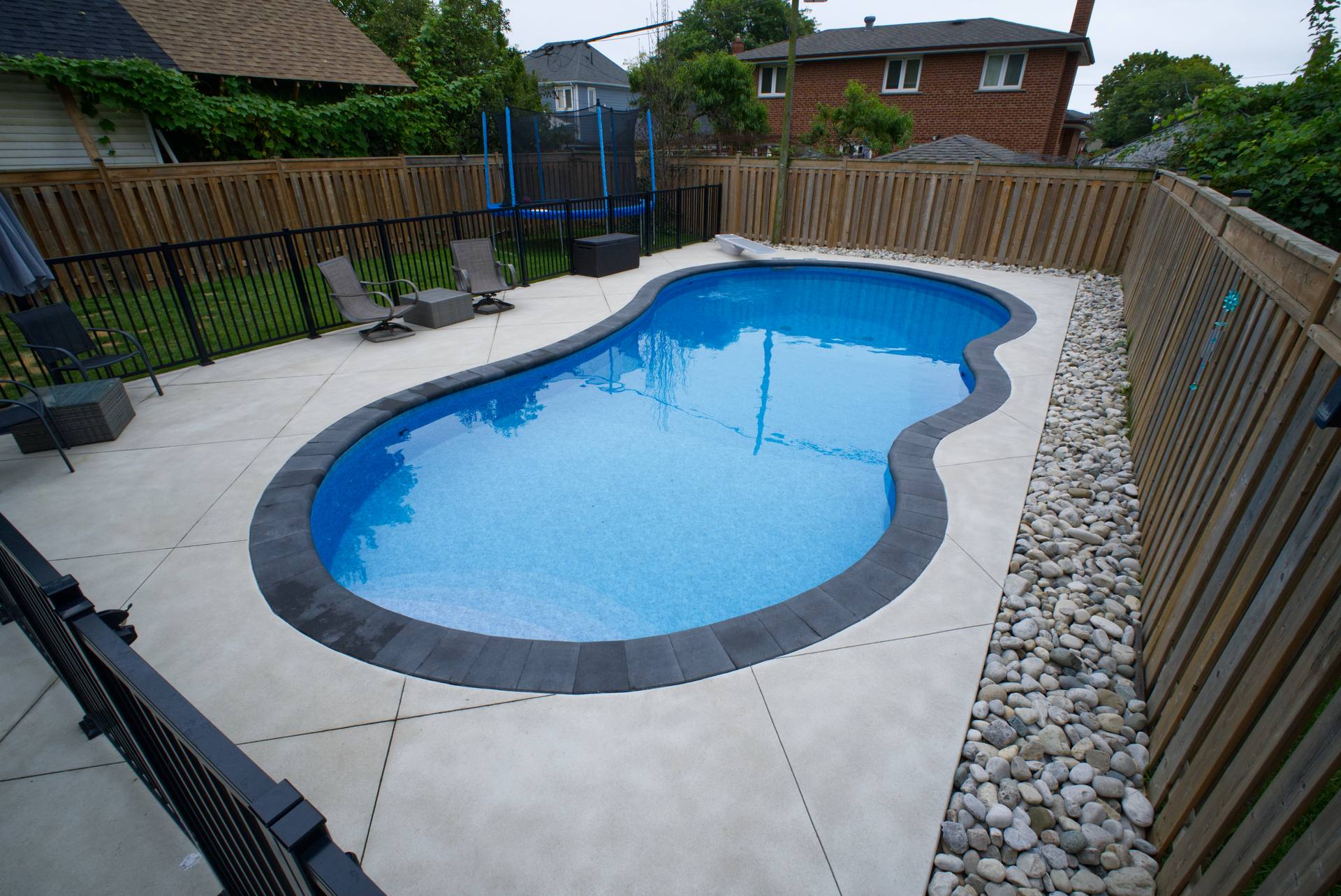 Vinyl Over Concrete/Steel Pools