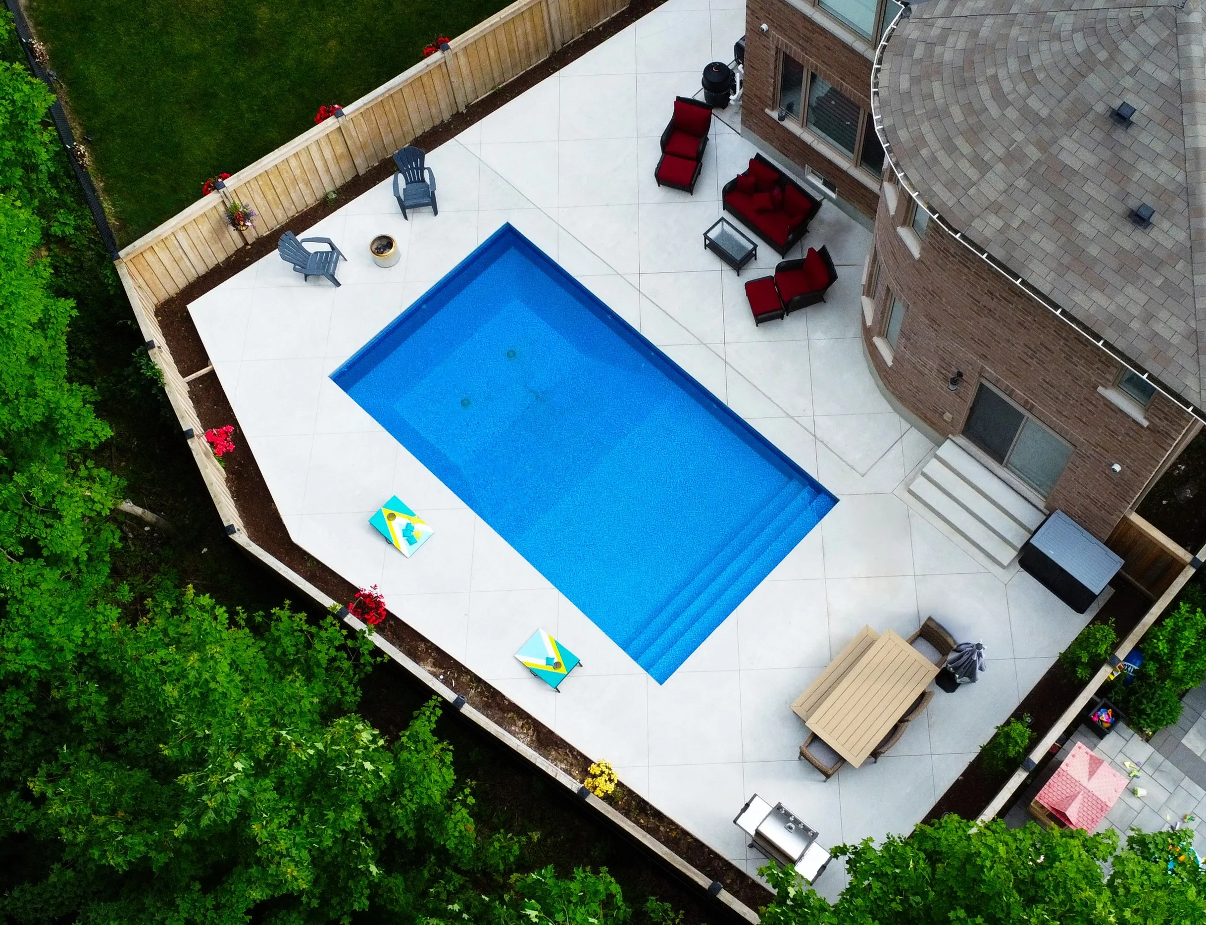 Vinyl Over Concrete/Steel Pools
