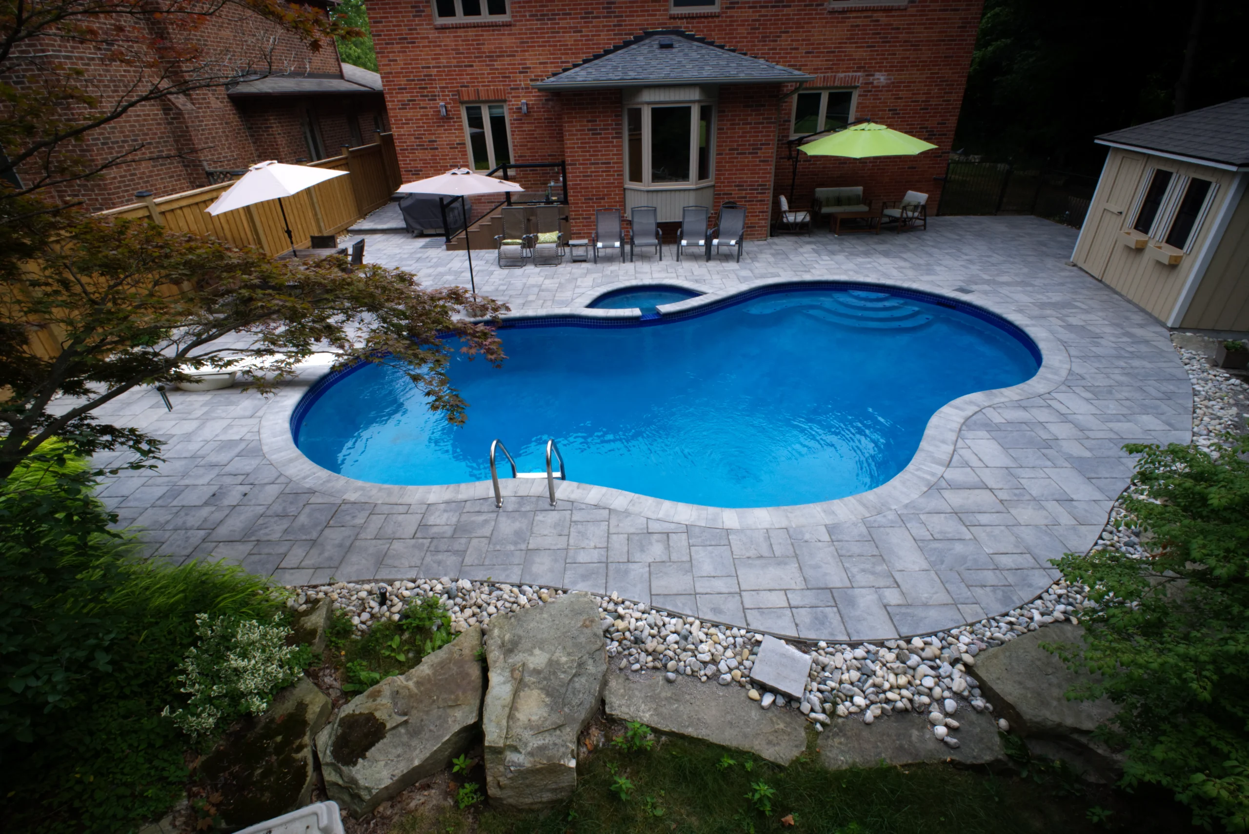 Vinyl Over Concrete/Steel Pools
