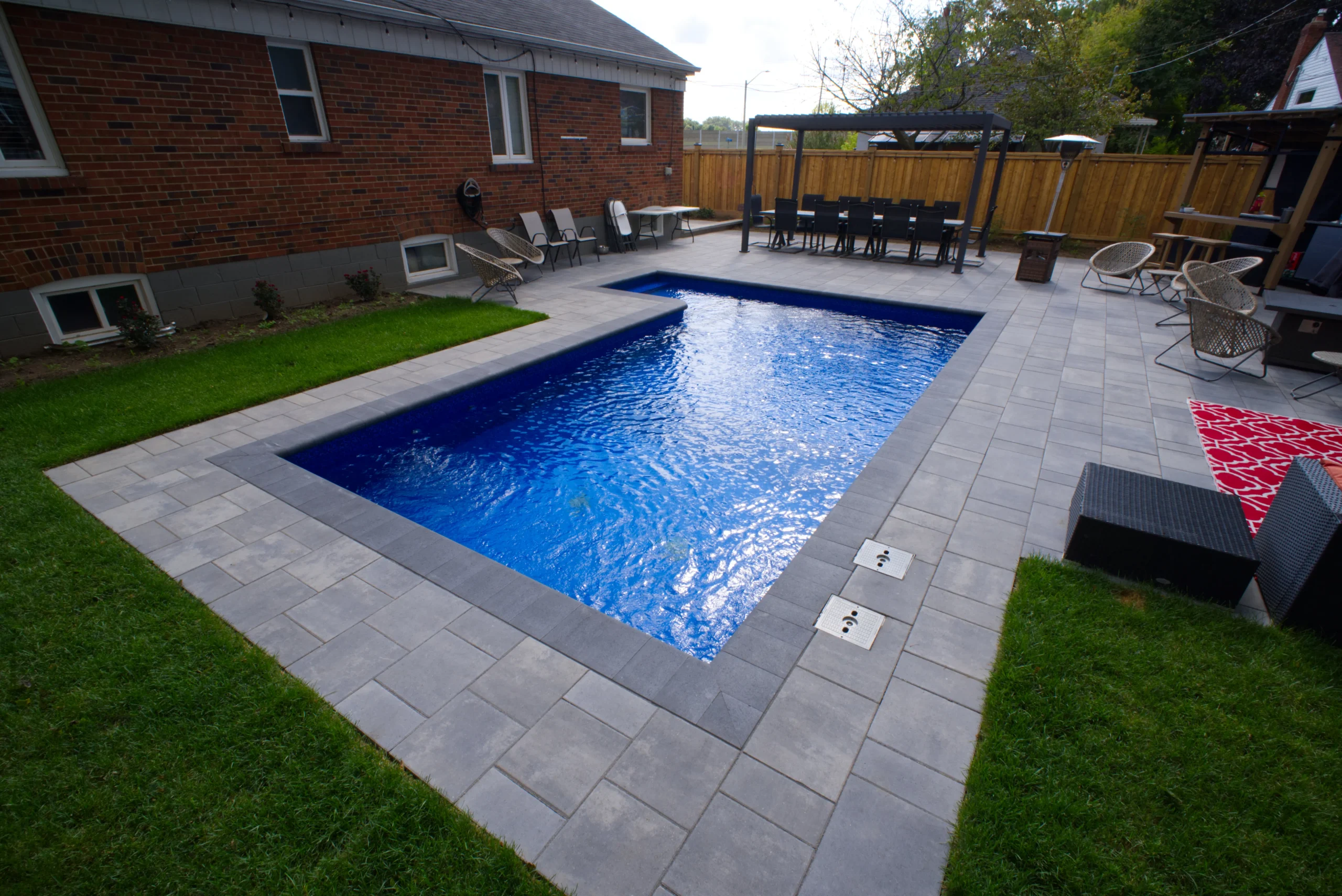Vinyl Over Concrete/Steel Pools