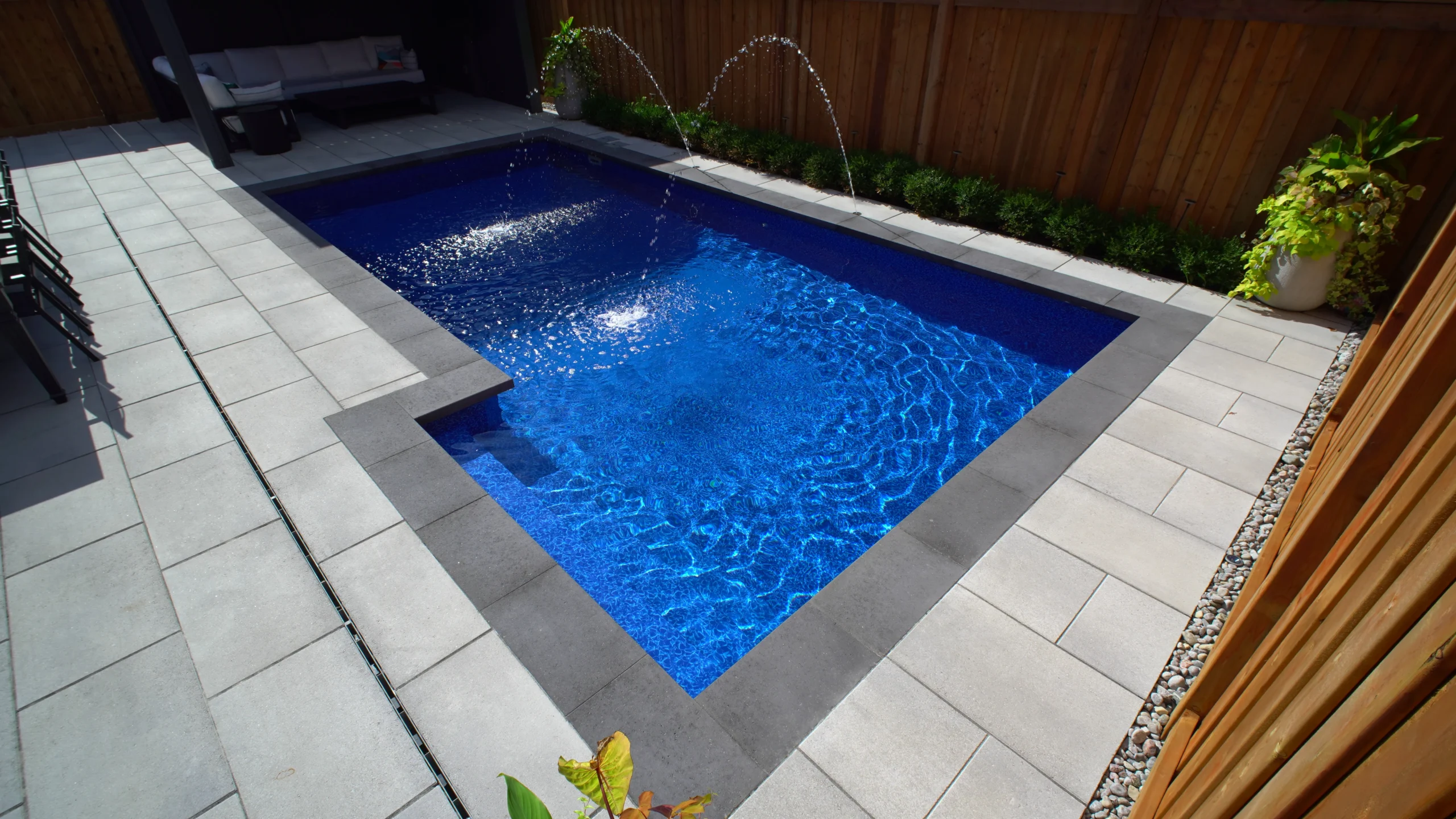 Vinyl Over Concrete/Steel Pools