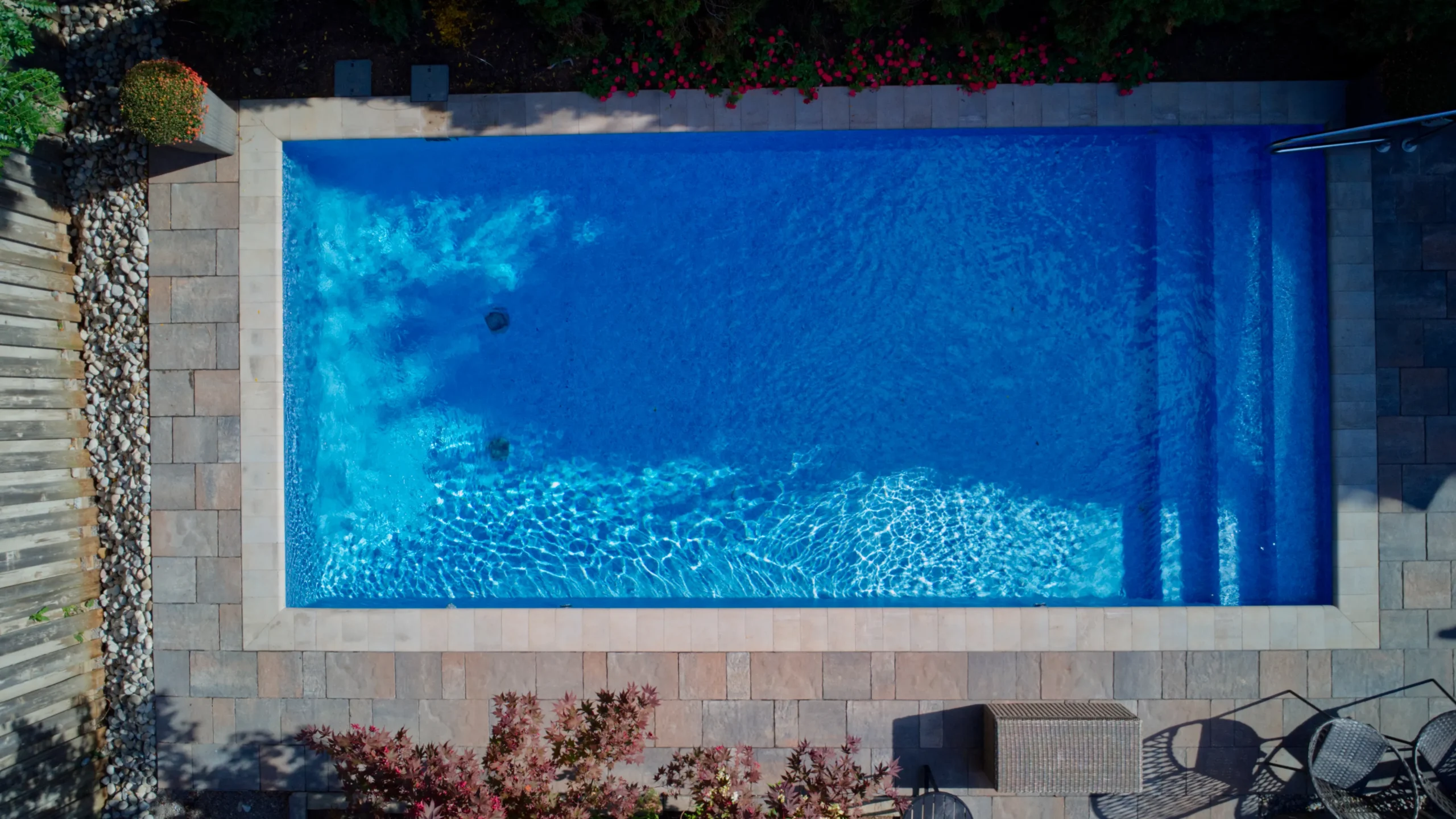 Vinyl Over Concrete/Steel Pools