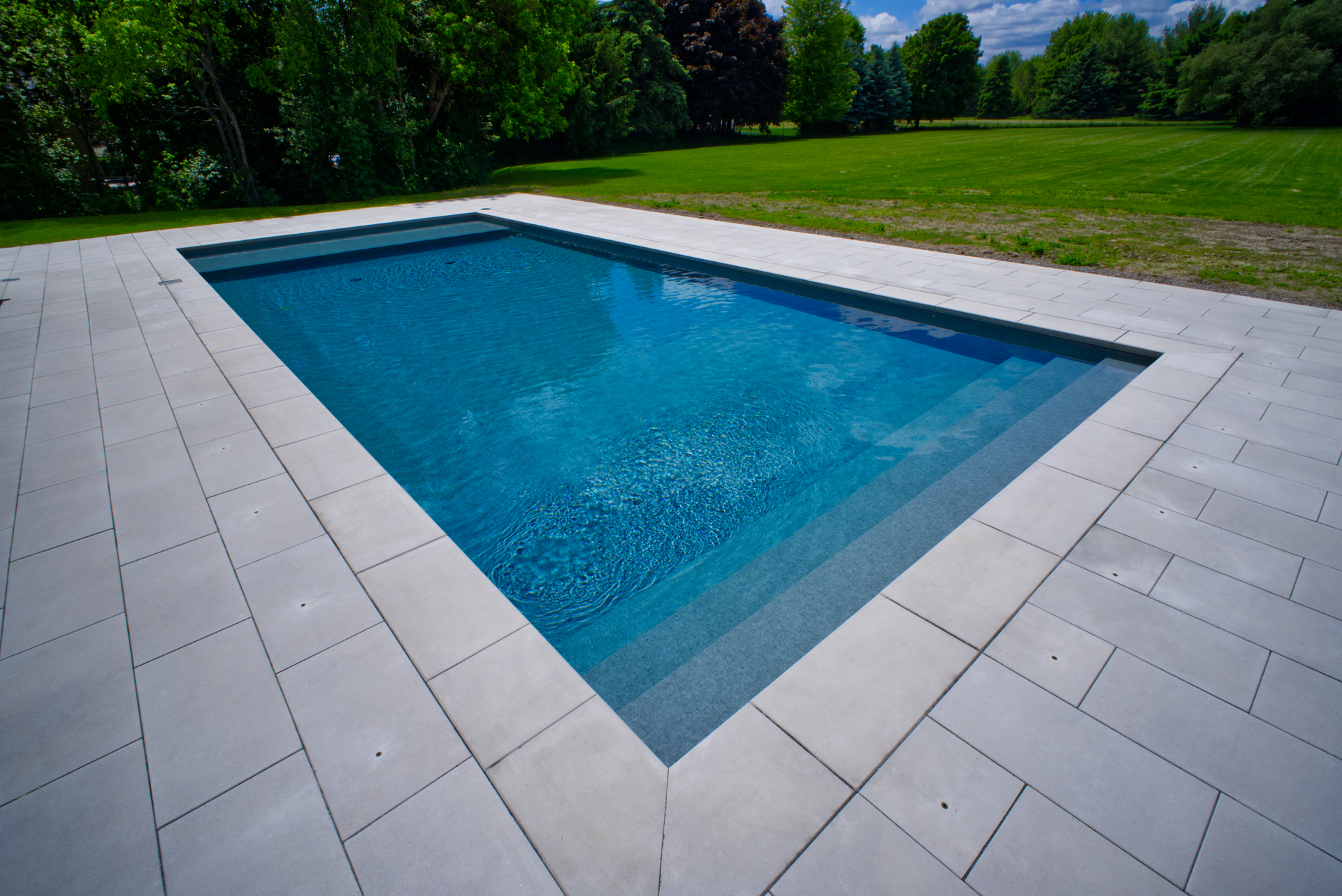 Vinyl Over Concrete/Steel Pools
